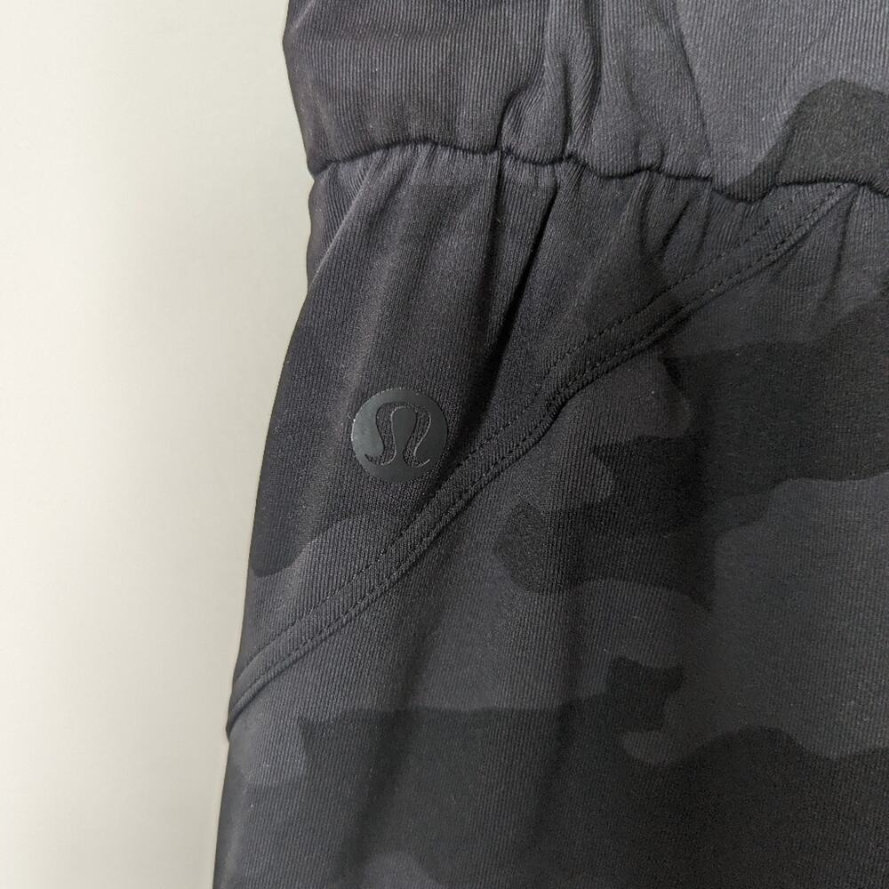 Lululemon Keep Moving Pant 7/8 High- RiseIncognito Camo Multi Grey | Size 4 - Picture 9 of 11